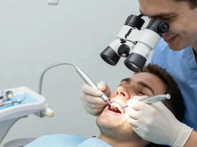 Jak získat nejlepší nabídku na opravu ulomeného předního zubu v roce 2026