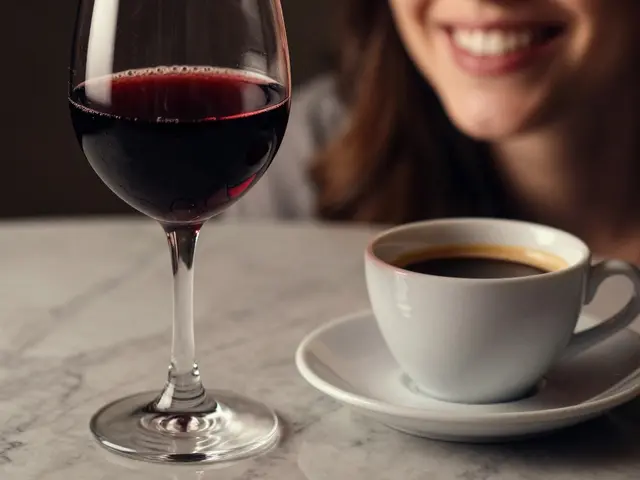 Jak odstranit tmavé skvrny na zubech: Účinné metody a moderní čističe